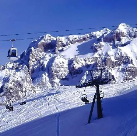 Spinale Casa In Centro, Arrivi Con Gli Sci! Sanificazione A Vapore Madonna di Campiglio Exterior photo
