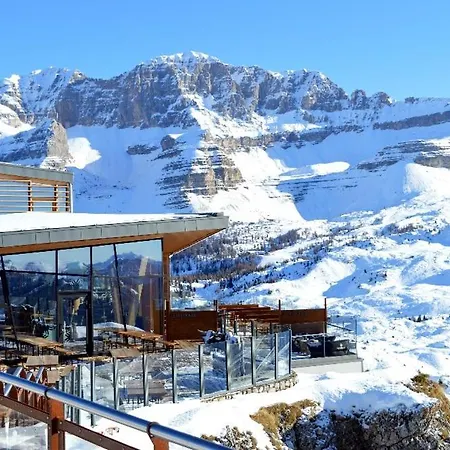 Spinale Casa In Centro, Arrivi Con Gli Sci! Sanificazione A Vapore Madonna di Campiglio Exterior photo