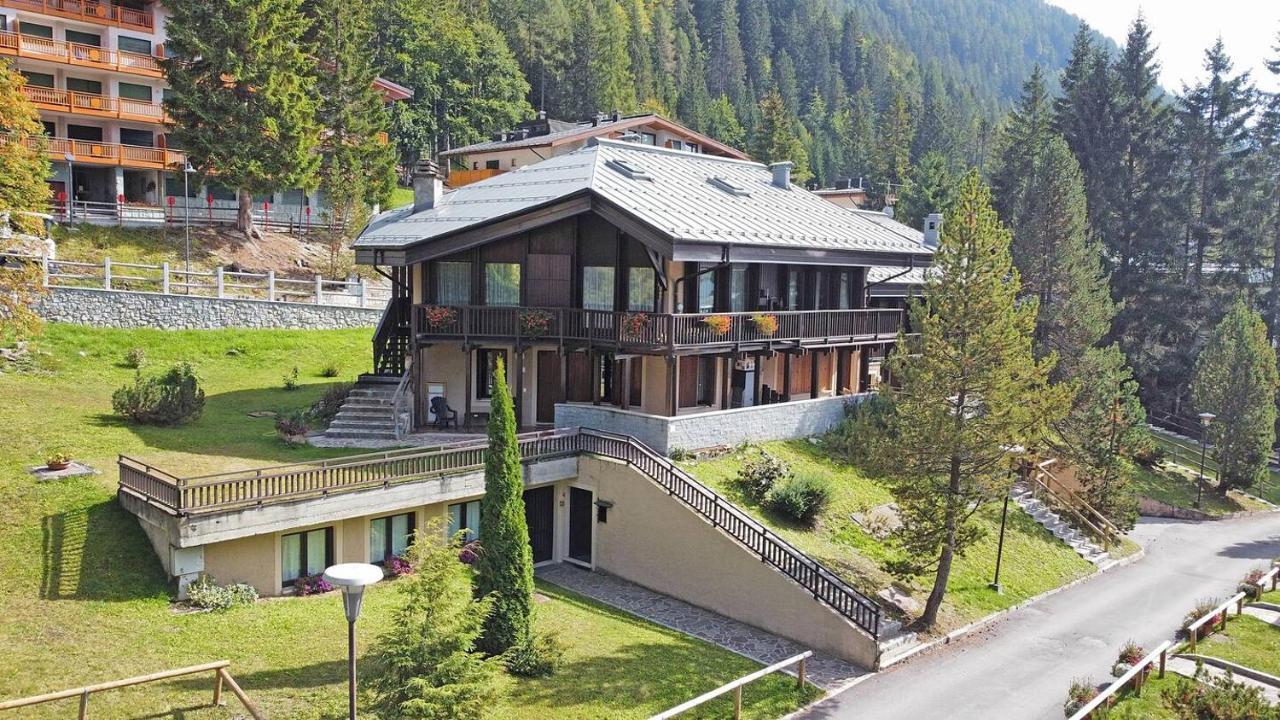 Spinale Casa In Centro, Arrivi Con Gli Sci! Sanificazione A Vapore Madonna di Campiglio